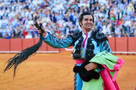 La diferencia entre el cóndor del peru y un genio del toreo: uno veta a Borja a Luque y ahora a Morante, y José antonio abre carteles en Roquetas, en Bilbao, y en muchas plazas más. ASÍ NO @rocarey