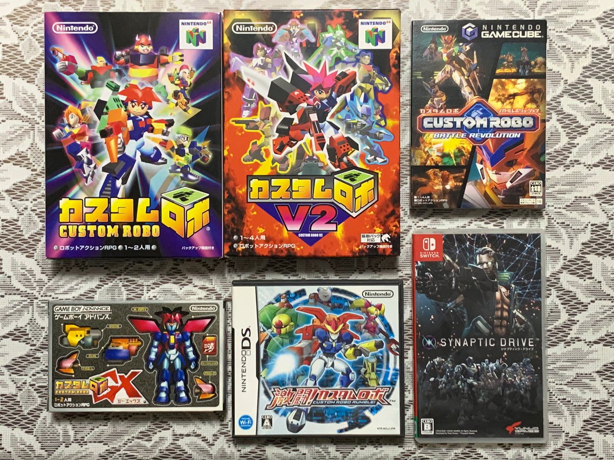 KAZTENDO2's tweet image. GBA「カスタムロボGX」23周年ですね。シリーズ3作目で2作目「カスタムロボV2」の3年後の世界が描かれています。戦闘空間が従来の3Dから2Dになっていて、従来のガン、ボム、サブウェポンに加え、特殊アクションのアクションチップがカスタムに加わっています。パンフレットを掲載しています