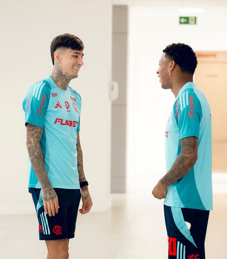 Flafocalizando's tweet image. 🏳️🌈 VEJA | Nossa lésbica preferida voltou e já foi treinar com o restante do elenco ❤️🖤
📸 Divulgação