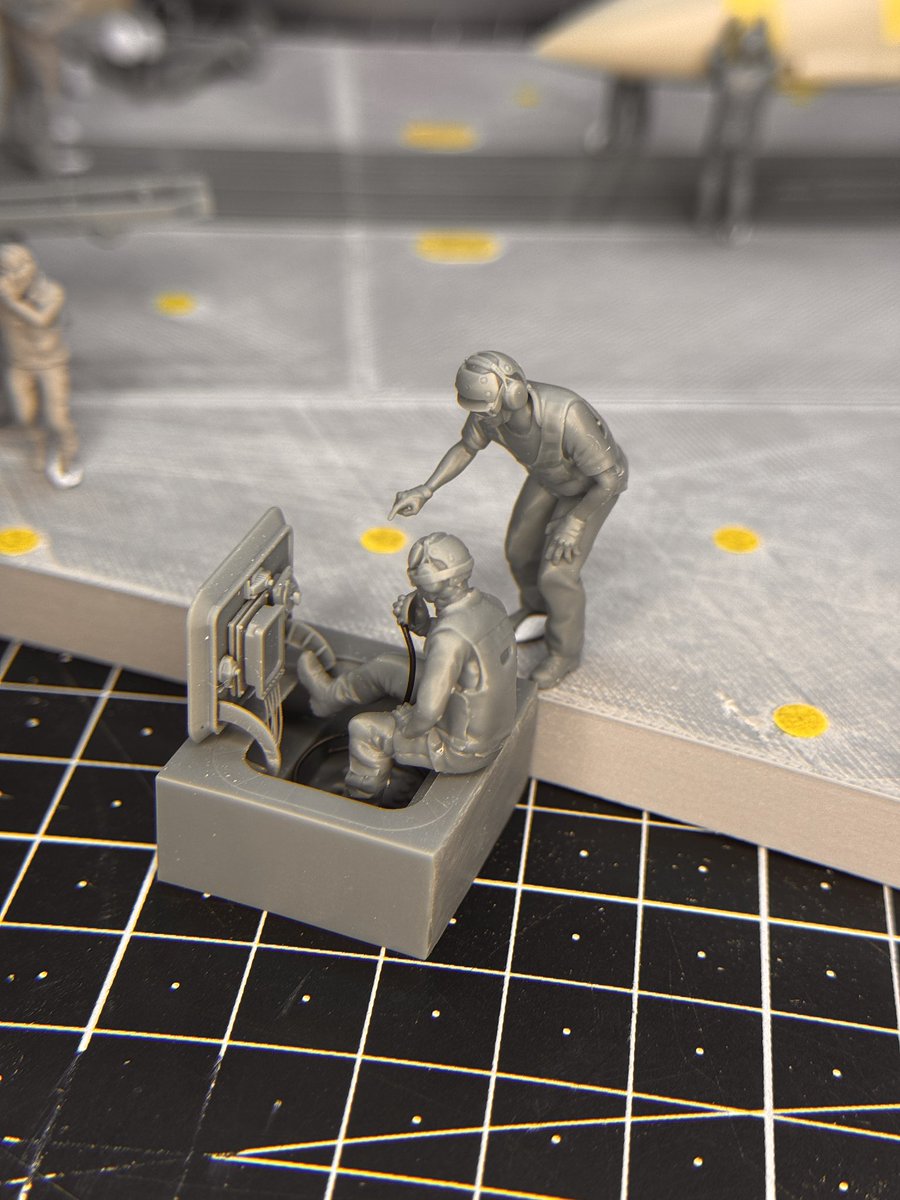 root3p's tweet image. 1/48,72 flight deck crew
