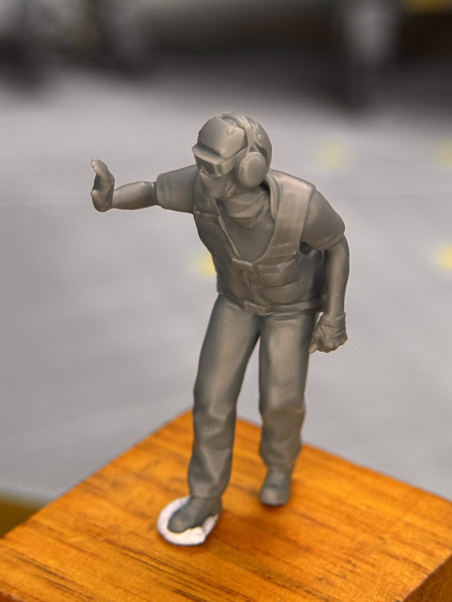 root3p's tweet image. 1/48,72 flight deck crew