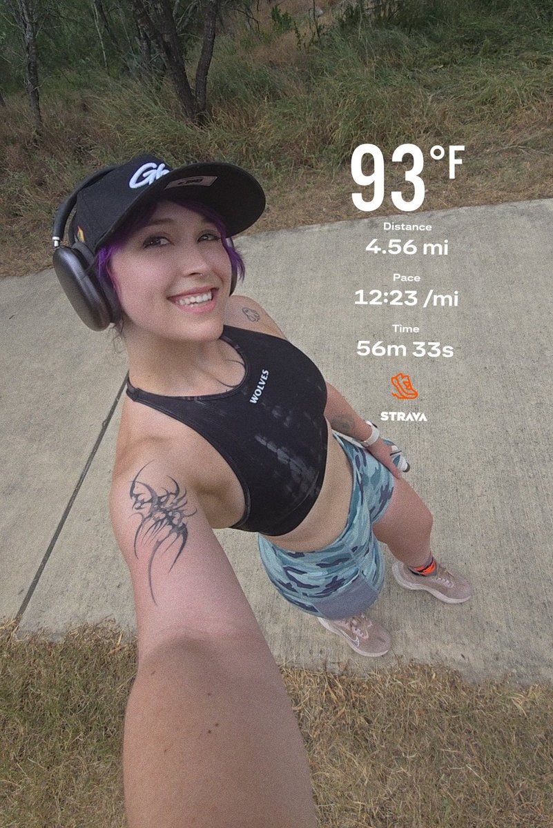 Was fighting with myself because I didn't want to run. 

And guess who won? 🏃‍♀️💨