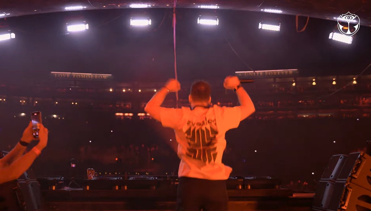 El GOAT 🐐🔥 <a href="/HARDWELL/">Hardwell</a> #Tomorrowland