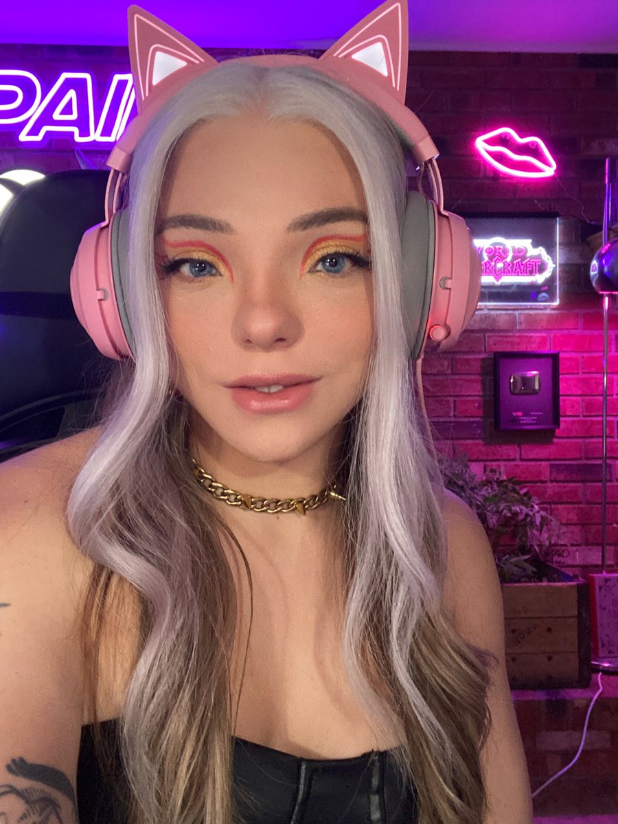 Stef Sanjati 💕🎮🔥 (@stefsanjati) on Twitter photo Hi loves! I'm LIVE on Twitch with <a href="/Warcraft/">World of Warcraft</a> Mythic+ push keys! 💕🍞 Working on getting my third character to 3k rating.🤘😤
Happy Friday! Come by for dungeons, good chats and tarot readings!👇
🔗 twitch.tv/stefsanjati
🕕 6:00-10:00pm ET
🎁 Drops on!
#Warcraft Hi loves! I'm LIVE on Twitch with <a href="/Warcraft/">World of Warcraft</a> Mythic+ push keys! 💕🍞 Working on getting my third character to 3k rating.🤘😤
Happy Friday! Come by for dungeons, good chats and tarot readings!👇
🔗 twitch.tv/stefsanjati
🕕 6:00-10:00pm ET
🎁 Drops on!
#Warcraft
