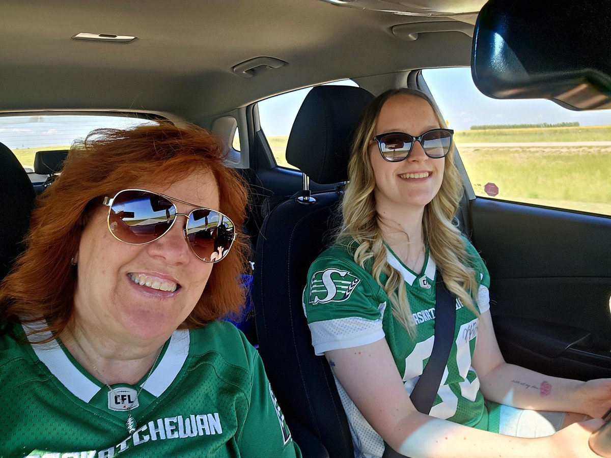 JaniceOwen's tweet photo. We are just entering Regina limits. SO excited for a home @sskroughriders game with my baby girl!!
#RiderLive
#GoRidersGo
#ElkHunting
#FridayNightFootball
#CFL
#TSN https://t.co/YQsBA0KXMI