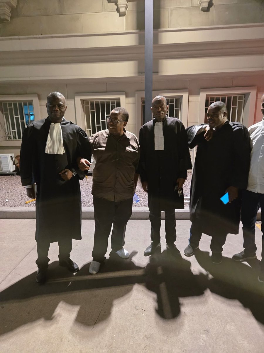 wembi_steve's tweet image. #RDC: Léon Nembalemba AKA, Papa Molière, rentre chez lui en homme libre après une interpellation à son domicile dans la journée. Le Grand Nyawu a été auditionné au Parquet de grande instance de Kinsbasa/Gombe.