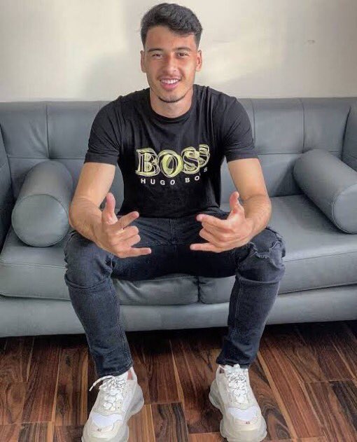 ctmartinelli's tweet image. roupa do meu casamento / comeback do yuri alberto