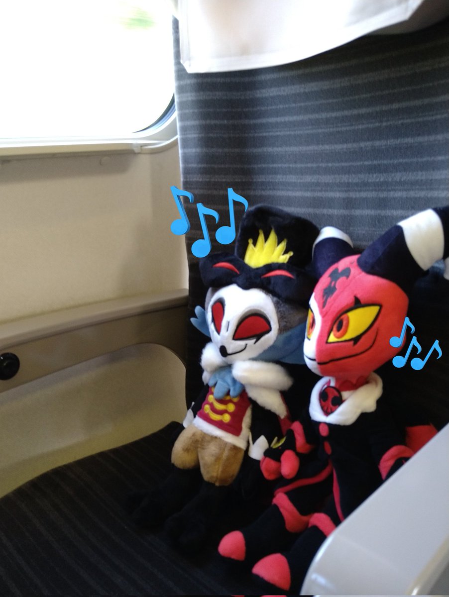 harukajojo's tweet image. 🦉「Hey Blitz,this is our first time
riding the Sinkansen.✨」
♈「Yeah,I’m so excited too✨」
#ヘルヴァボス
#ぬい旅