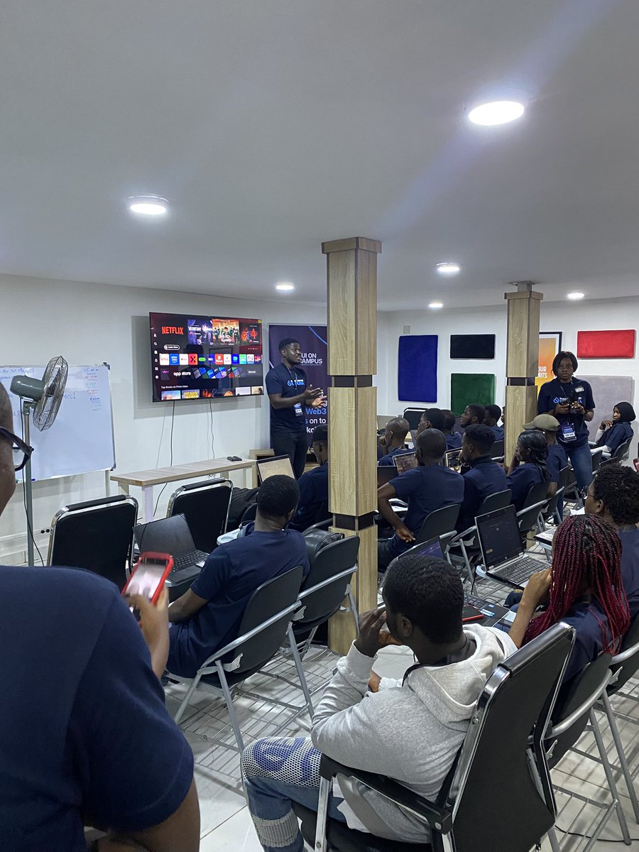 rsadiqra's tweet image. The @suioncampus Buildathon has been running strong for days now real builders building real value within the Sui ecosystem! 🔥
Massive shoutout to
@thompsonogoyi, @Lois_choji, @breakforth1998, @AnayoPhd, and @0xgeorgegoldman 👏
This is what growth looks like when passion meets…
