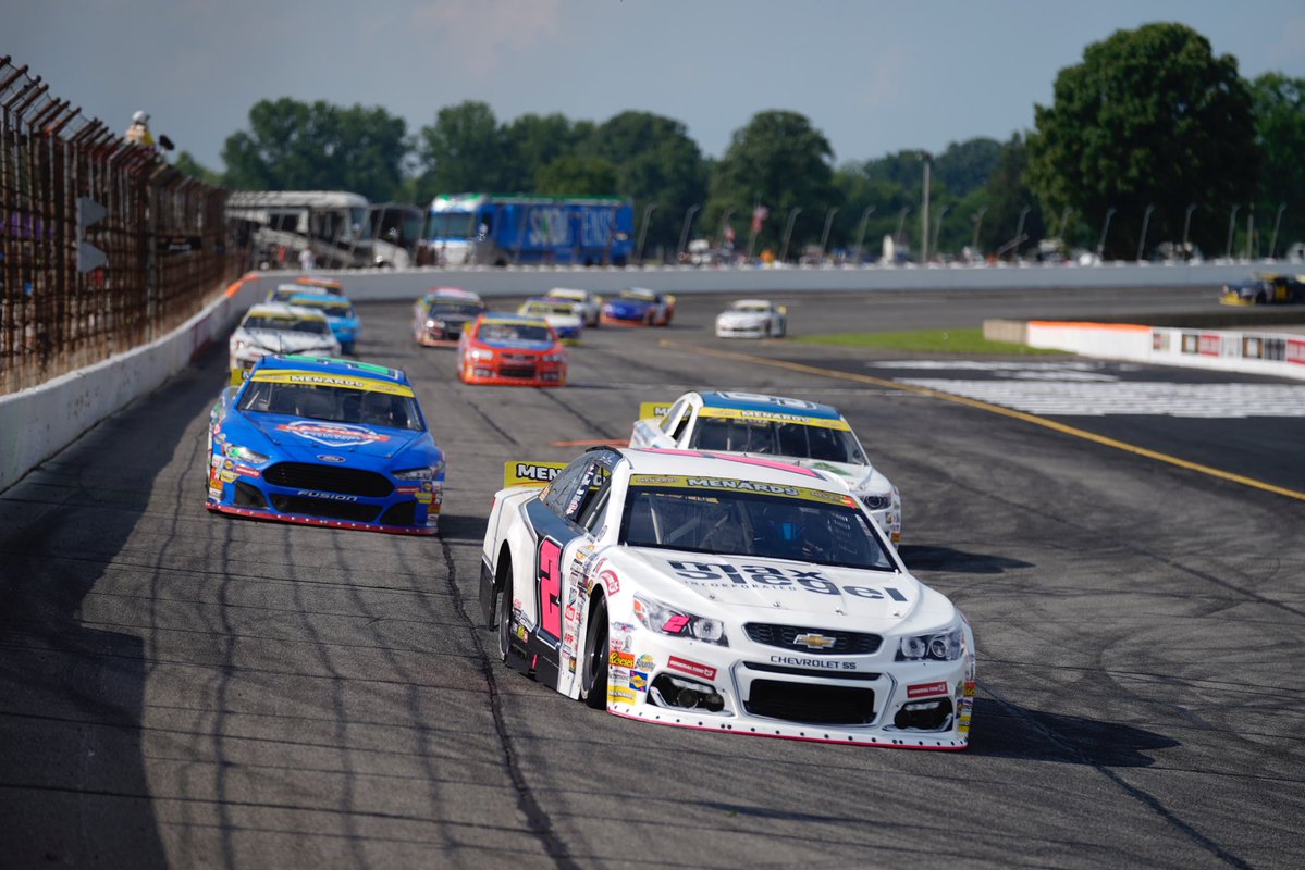 RevRacin's tweet image. Halfway competition caution ⚠️
@LavarScott P4
@laniebuice P15
@ARCA_Racing | @RaceIRP
