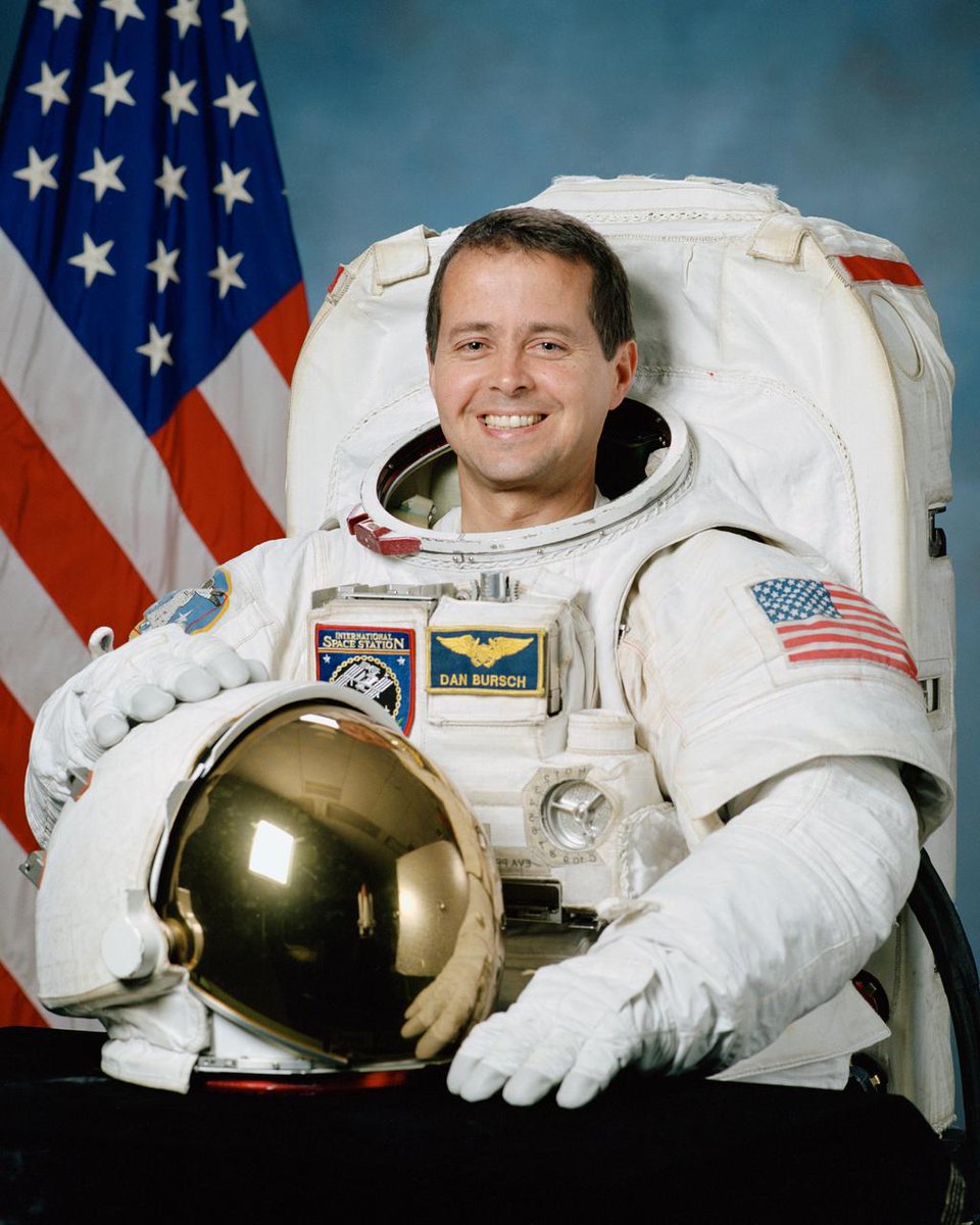 ASE_Astronauts's tweet image. #HappyBirthday to ASE member Daniel Bursch, who flew to space four times between 1993 and 2002 (STS-51, STS-68, STS-77, and STS-108), including as part of an expedition aboard the @Space_Station (Expedition 4)!