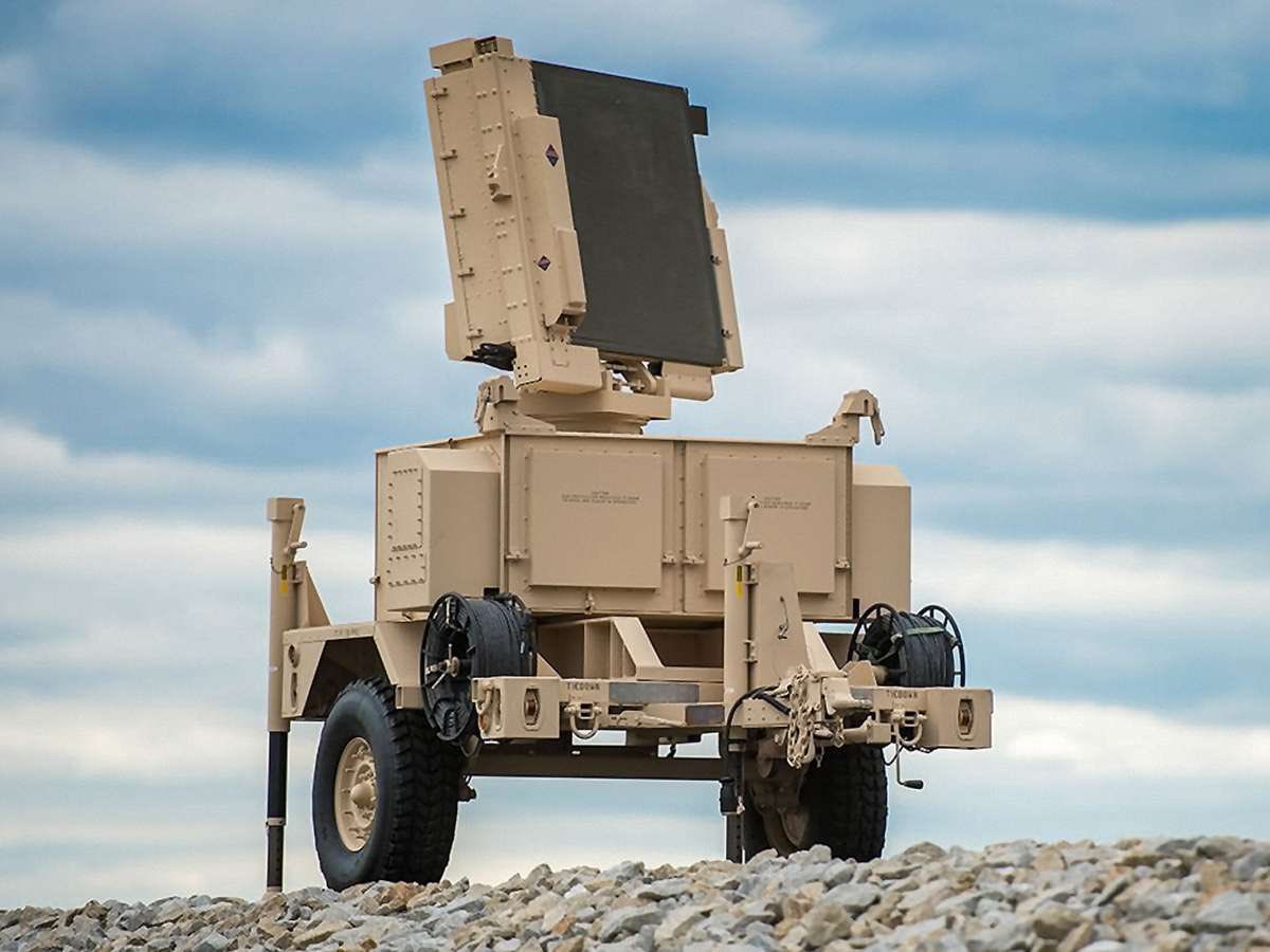 🇪🇬 🇺🇸 | Les États-Unis approuvent une vente potentielle de 4,67 milliards $ à l’Égypte pour le système de défense aérienne NASAMS.

La transaction inclut 4 radars AN/MPQ-64F, 100 missiles AMRAAM AIM-120C-8 (version sol-air) et 600 missiles AIM-9X.

C’est la première fois que ces