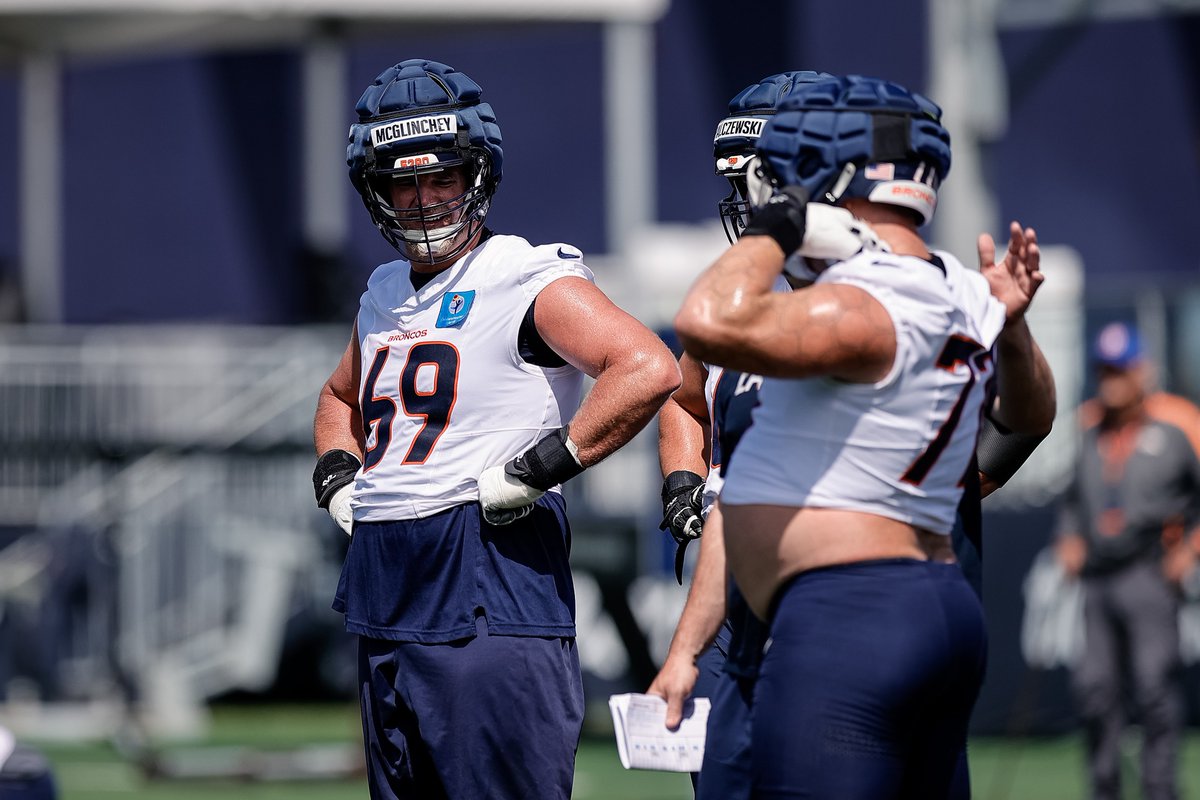 MileHighHuddle's tweet image. #Broncos HC Sean Payton Addresses RT Mike McGlinchey Missing Two Straight Practices | via @ErickTrickel
READ: si.com/nfl/broncos/ne…