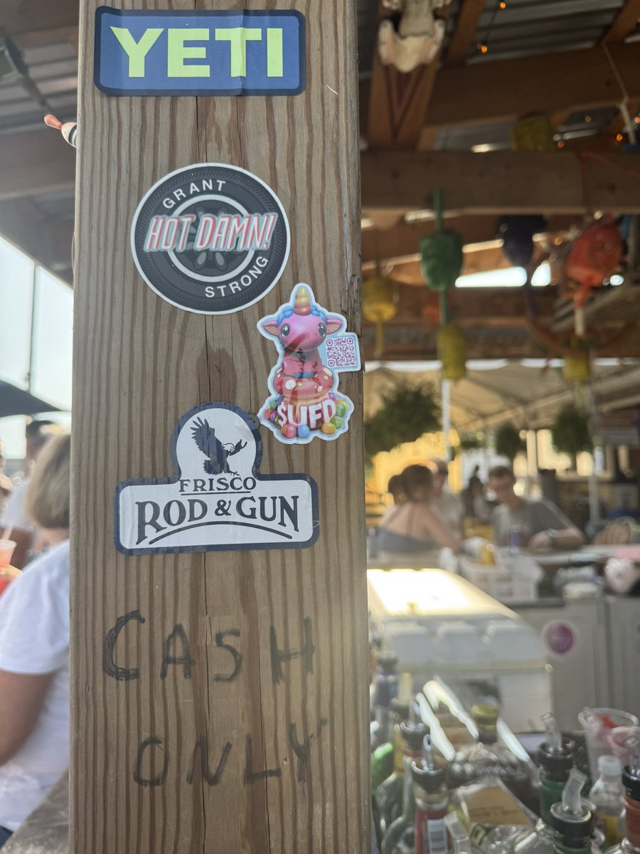 ElizabethB28794's tweet image. I ❤️ $UFD. yes I just did some $UFD stickering and there happened to be some crockpots on the bar 🤭. The signs are everywhere. ☺️🦄🤗
