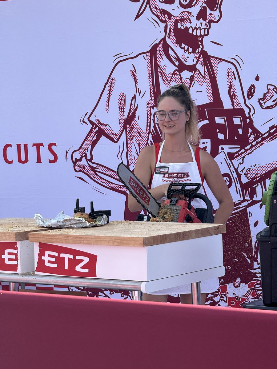 eatingfiber's tweet image. Went to the @LiquidDeath chainsaw-sliced sandwiches event!! Unfortunately we got there too late to get ours sliced but it was still a lot of fun to watch. I love @sheetz for putting this on