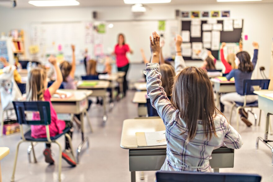 🧵They’re not even pretending anymore: Education is political—and always has been. The only question is WHOSE politics and for what purpose.

The Left says it out loud.

The Right still pretends schools can be “value-neutral.”

But the Founders knew better.

And so should we.👇