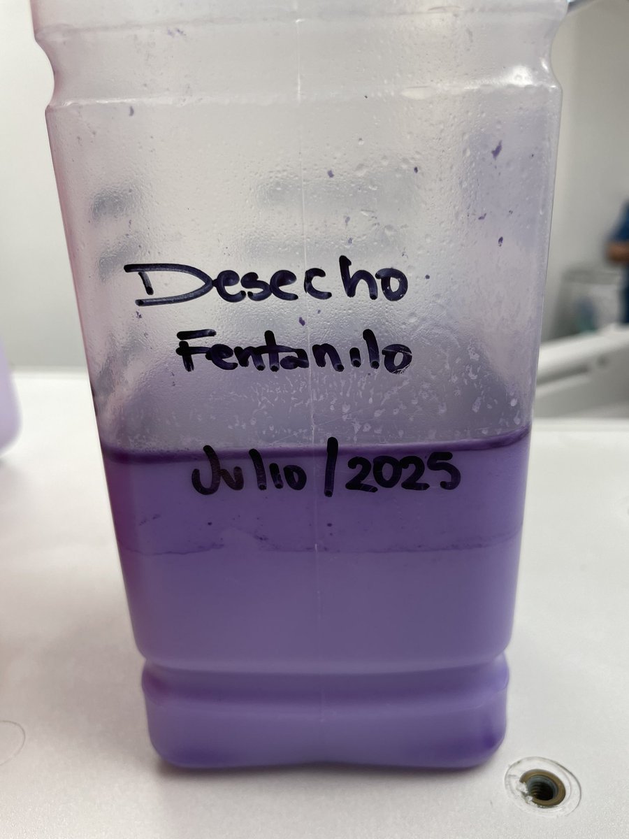 zerrweck's tweet image. Ya es Viviviviernes! Como diría @FitSurgeon  y las aguas locas listas para usar este mezclador:
