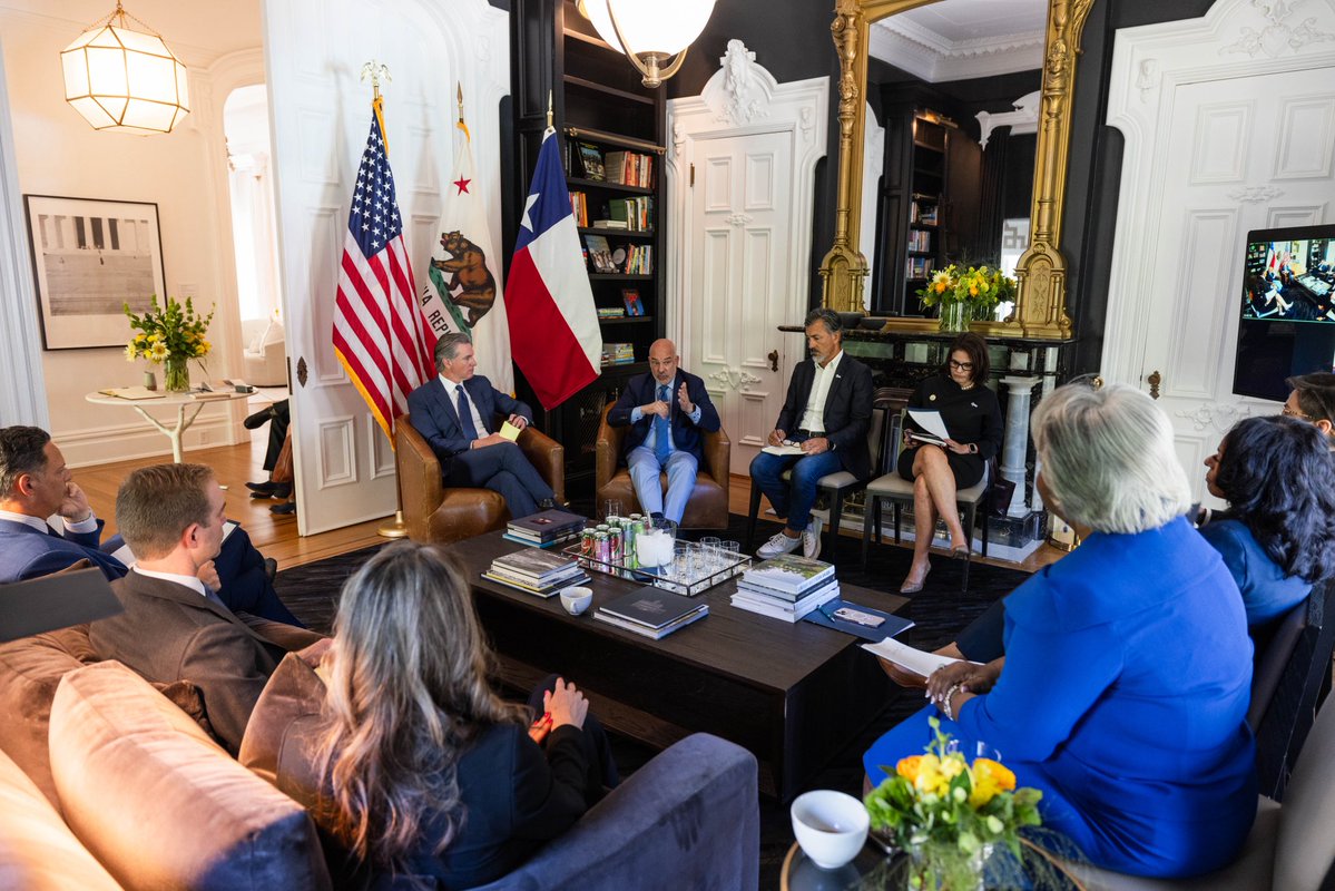 Grateful for these incredible Members of the Texas Legislature that are fighting to save our democracy.

Proud to be in this fight with you all.