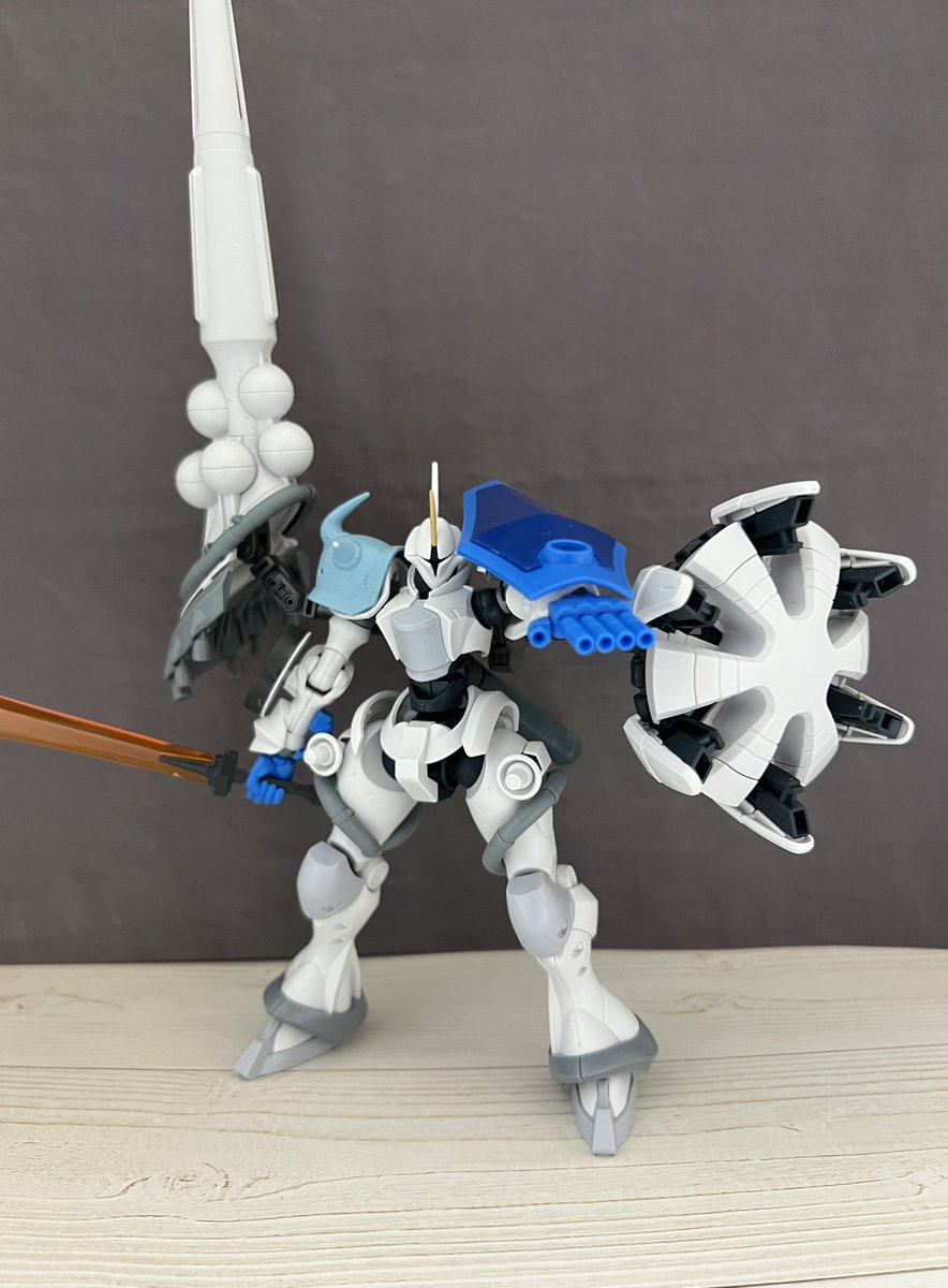 RiddheMarcenas0's tweet image. ランバ・ラル専用ギャン【アルテイシア親衛隊仕様】
深夜のテンションに任せて一度組んでみました。
大まかな形はこれで行くとして、ここからが長いぞ_:(´ཀ`」 ∠):
#ガンプラ #ギャン