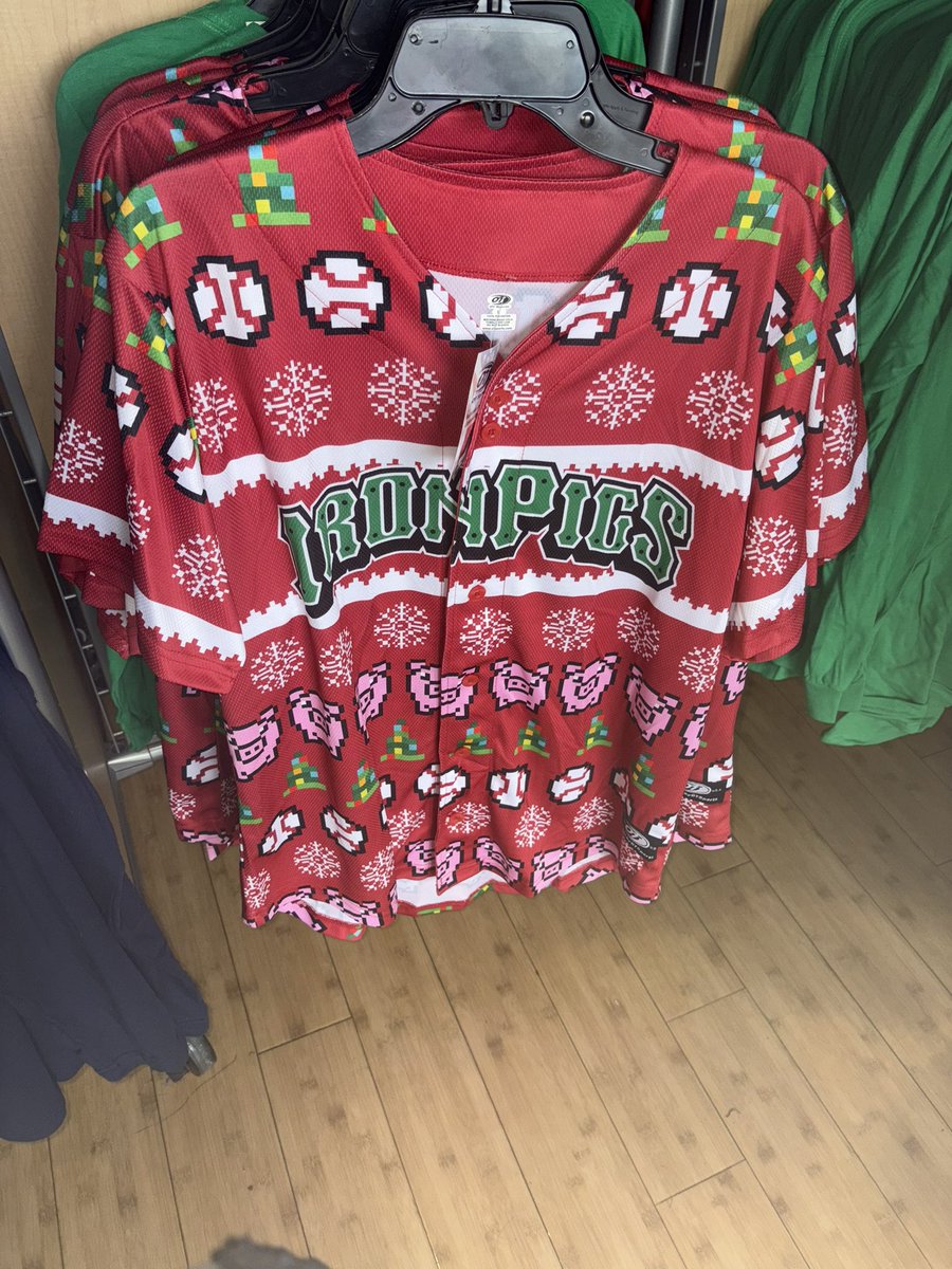 GeorgeFalkowski's tweet image. It’s Christmas in July @IronPigs @ShopIronPigs complete with music and snowfall!