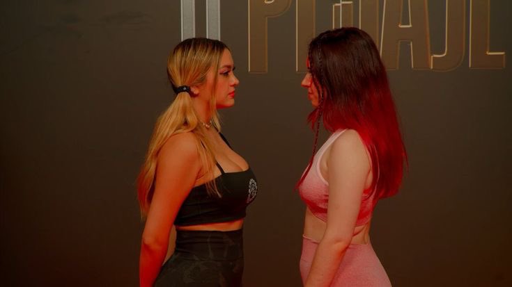 la mejor pelea de mujeres en la velada fue la de Arigameplays  y Paracetamor

🗣️THEY PAVED THE FUCKING WAY 🗣️