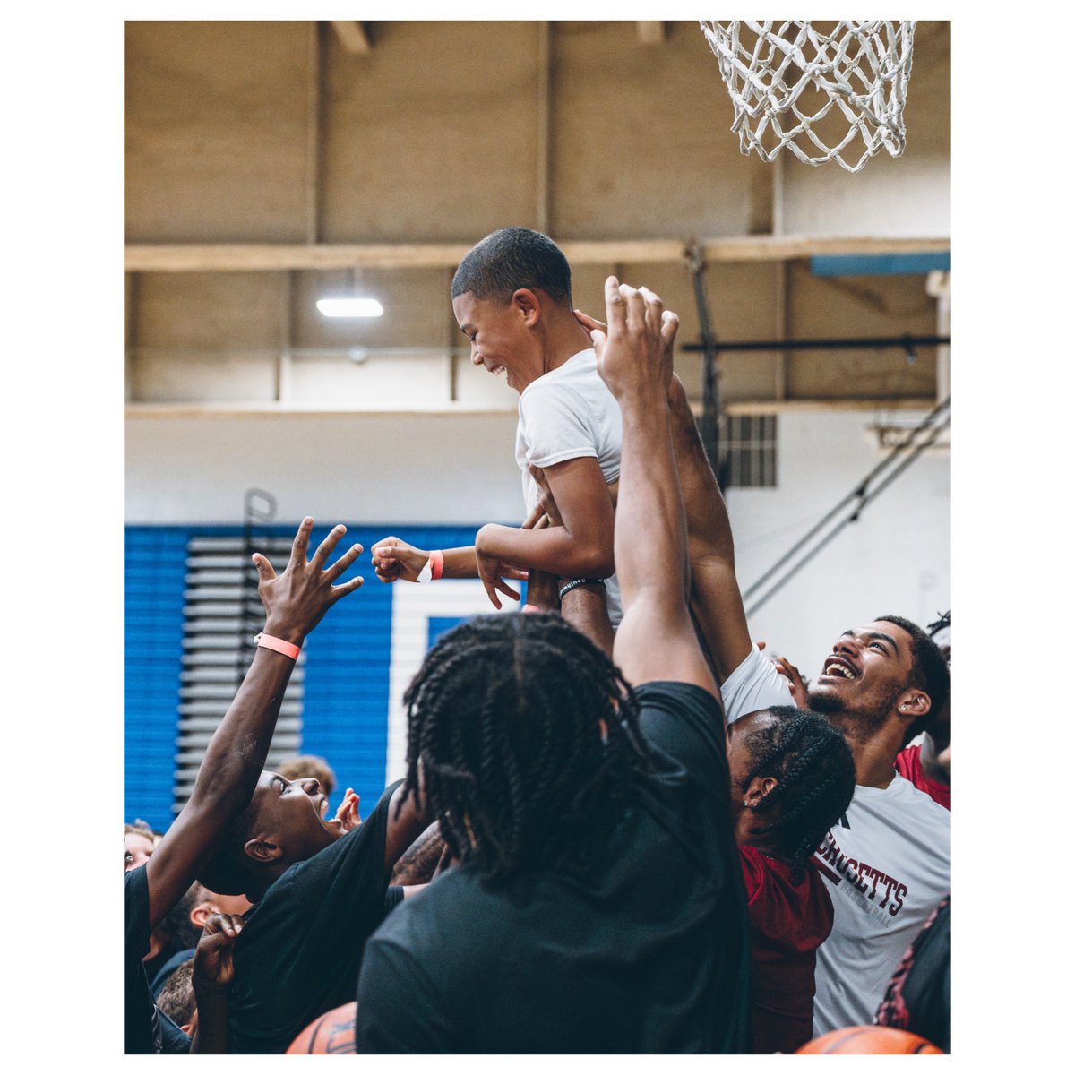 UMassMBB's tweet image. Played some 🏀 in the Berkshires
Grateful for the opportunity to share the love of the game at Boys & Girls Club of the Berkshires
#Flagship🚩