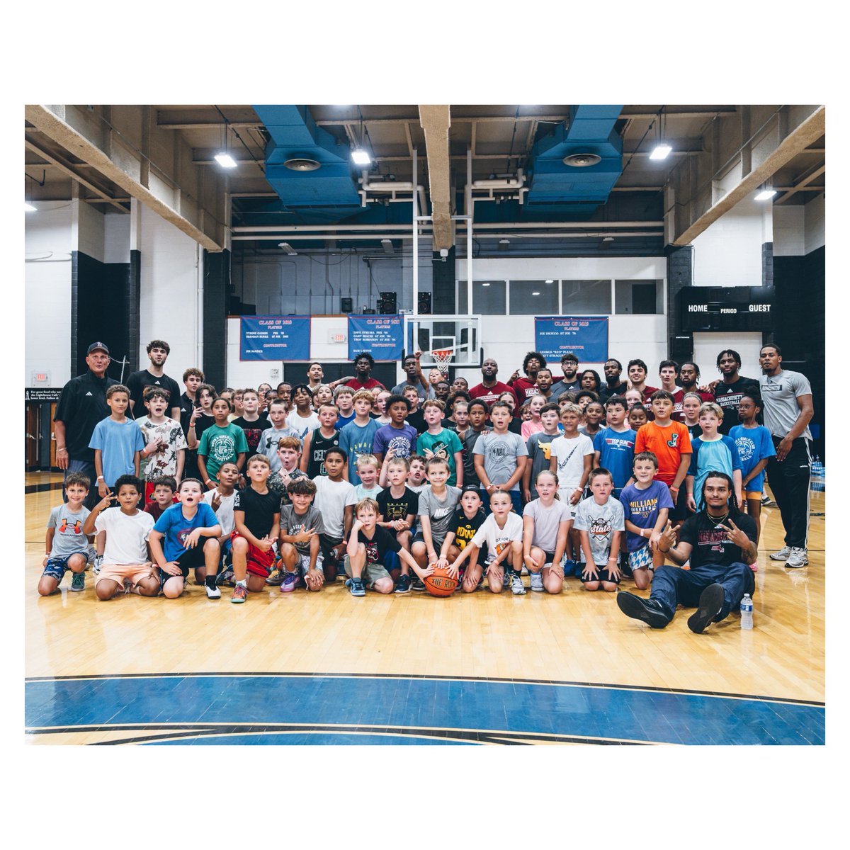 UMassMBB's tweet image. Played some 🏀 in the Berkshires
Grateful for the opportunity to share the love of the game at Boys & Girls Club of the Berkshires
#Flagship🚩