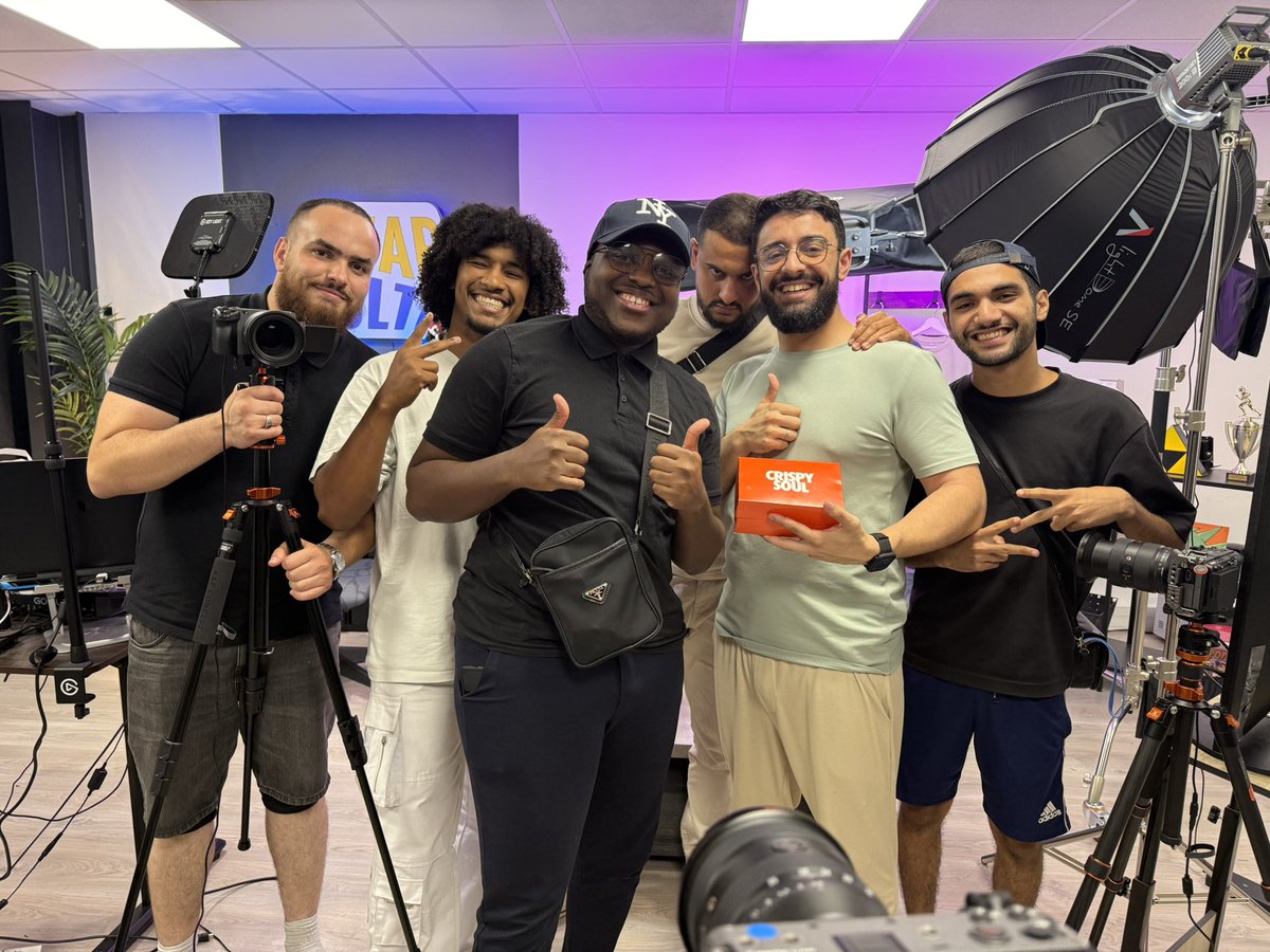 AmarVolte's tweet image. Merci à nos intervenants pour leurs anecdotes de fou on s’est régalés ❤️
Merci @PredatorFrance pour la production maison et @CRISPYSOULFR pour la sponso de ce soir 🙏