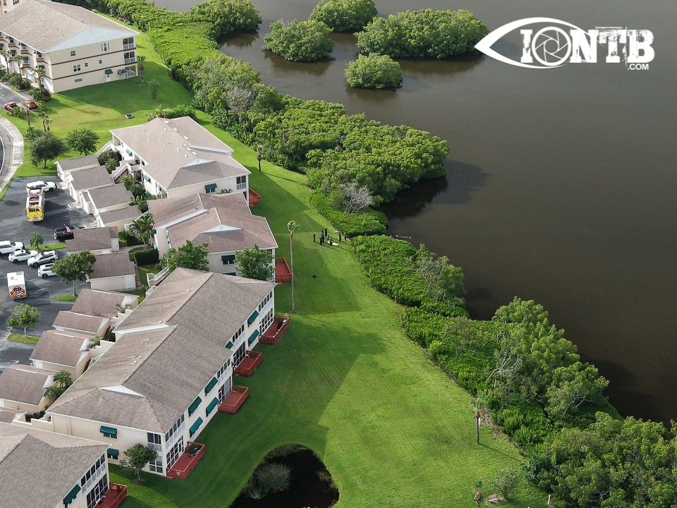 IONTB's tweet image. Seminole: Body recovered in the water behind of Shores of Long Bayou Condos. Resident reported seeing a body floating and possible gator activity. Deputies investigating.