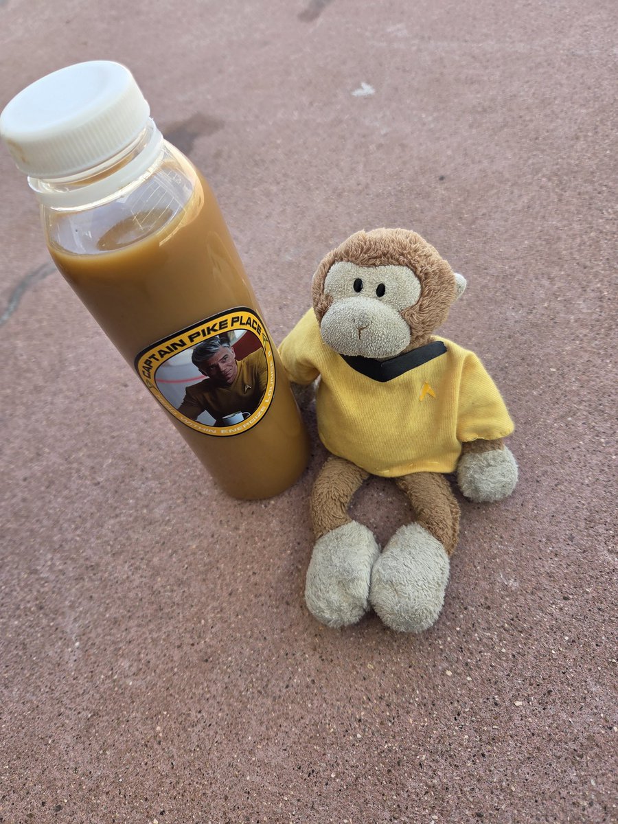 TravelingMocha's tweet photo. The captain's coffee. Day 2 of SDCC 2025. Photographed outside Ballroom 20.
#MonkeyBusiness #SDCC #ComicCon #SanDiego #MonkeyCon #July25 #StarTrek #cosplay #OhCaptainMyCaptain #coffee https://t.co/ZLY3rOGabO