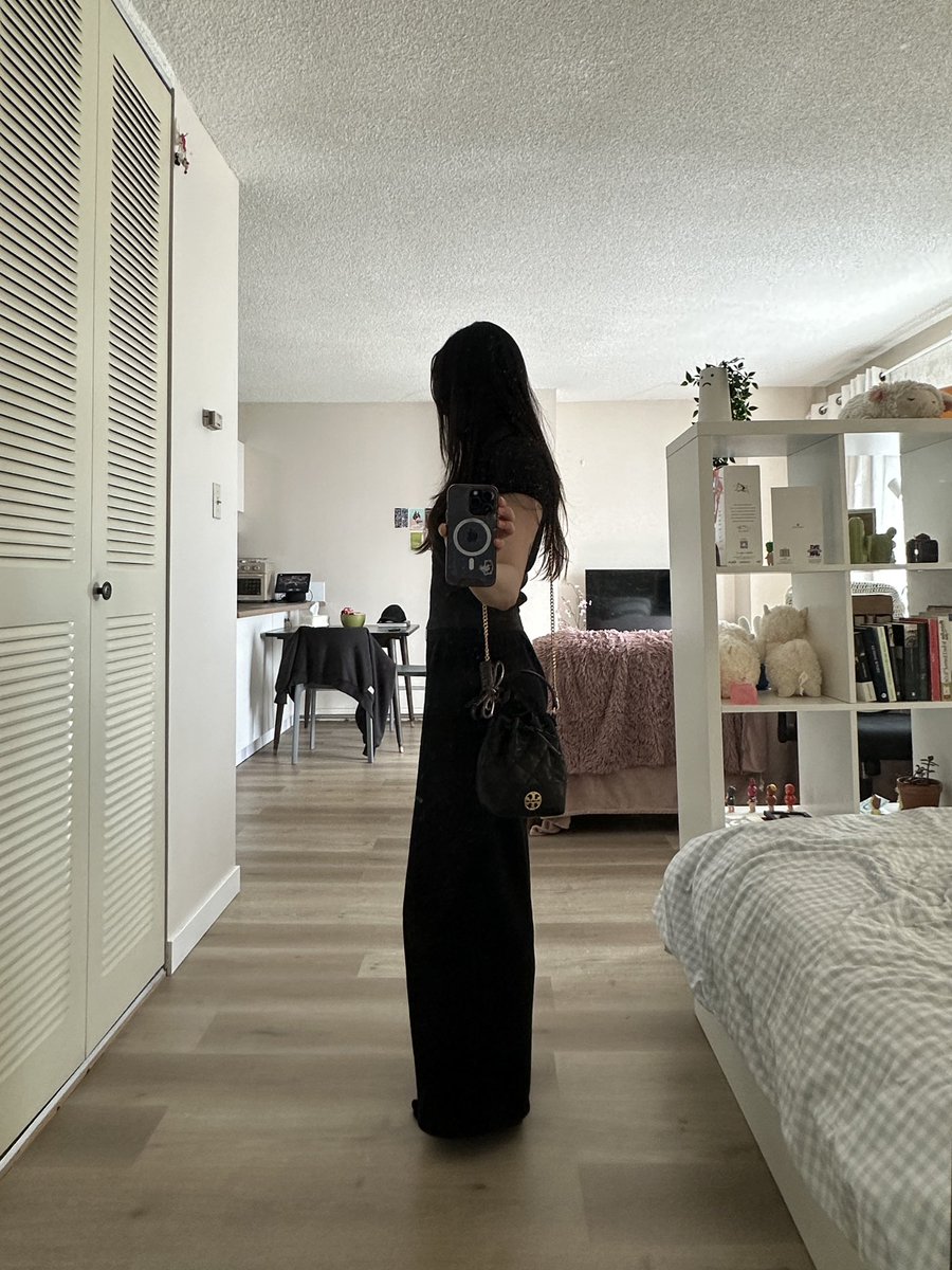 If I was a video game character this would be my default outfit