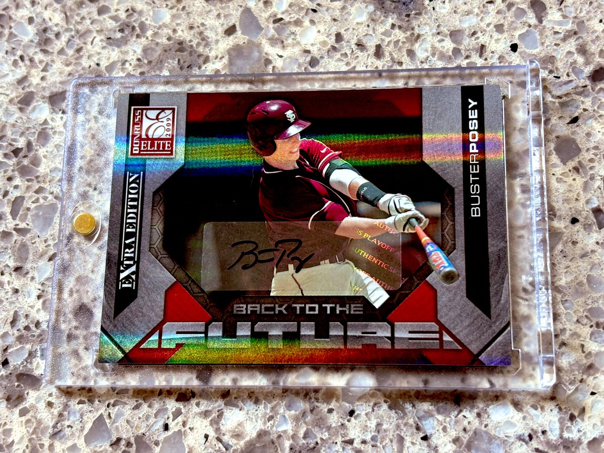 Mike__McKenna's tweet image. My LCS had a guy trade in a bunch of Buster Posey cards recently and I was able to snag these today!
Been after the Stars and Stripes 🇺🇸 Catchers Gear SP for awhile. (Elite Edition Back to the Future Auto is /99 and the Lauren Taylor Foil is /199)