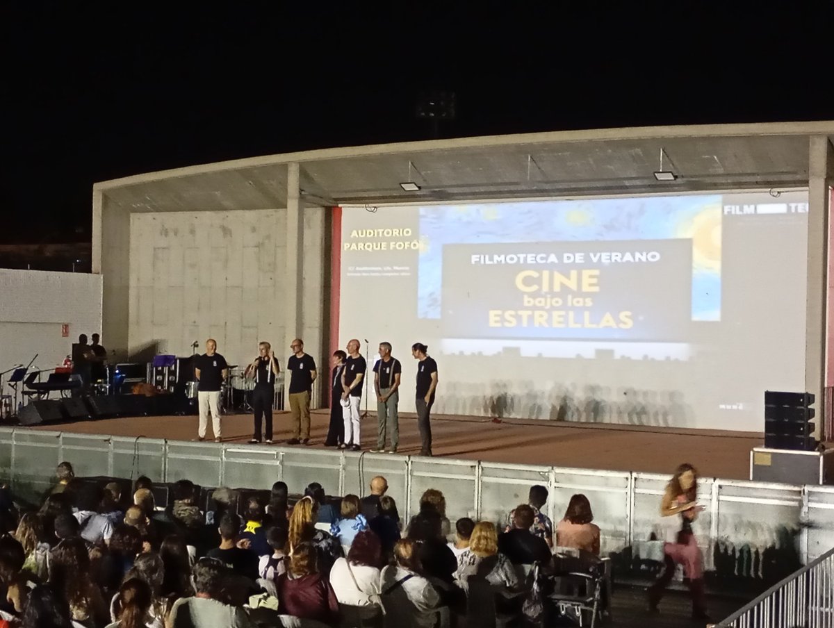 Fantástica noche de cine de verano, gracias <a href="/FilmotecaMurcia/">Filmoteca Región de Murcia</a> 
#elmaquinistadelageneral
#stationband 
#parquedefofo
