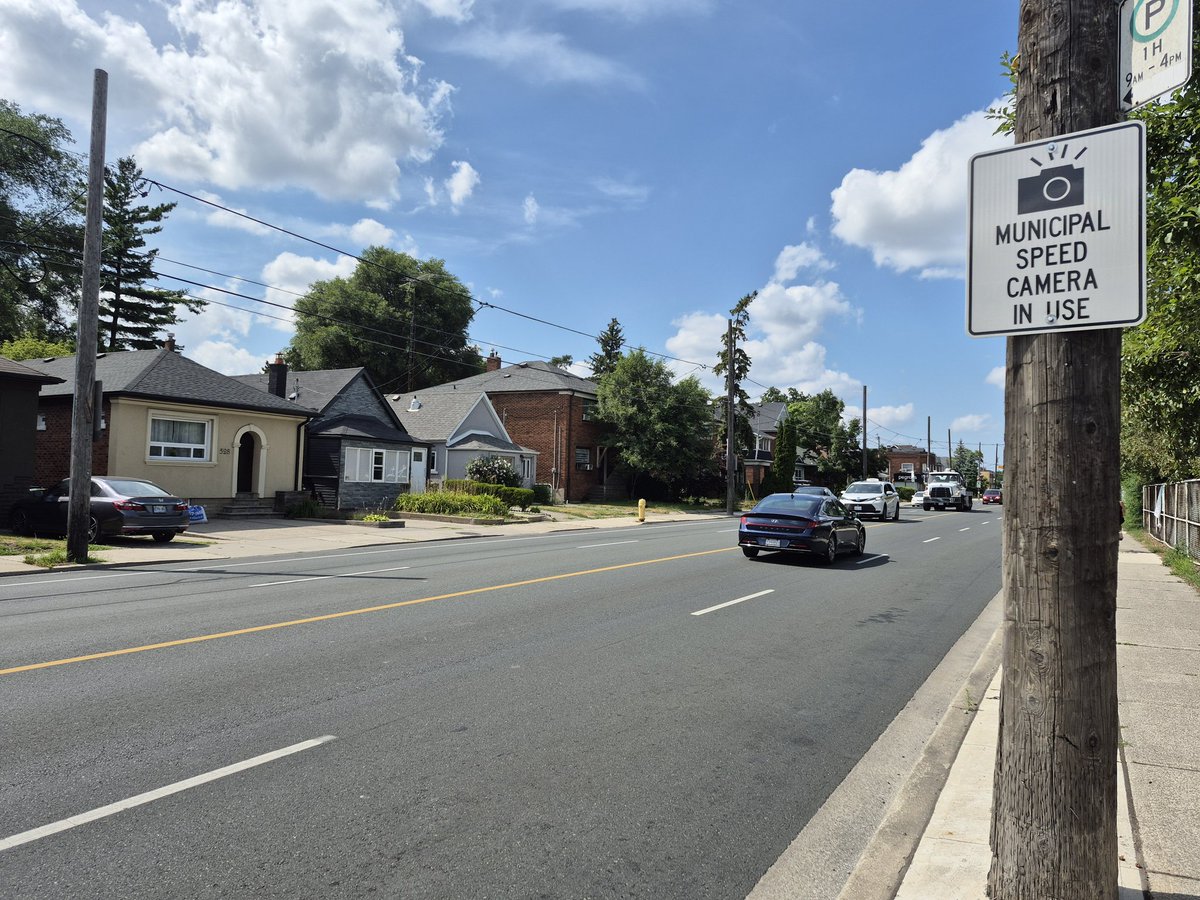 connor__peters's tweet image. Crazy to me that this isn't a small town in Southwestern Ontario, it's a major arterial in Canada's largest city.
Why is the tallest building on the street the fire station?
Also: if speed is such an issue, why not make transit priority lanes?