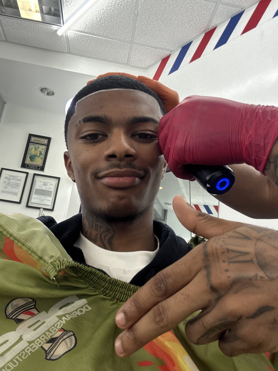 noiduser43's tweet image. I been thuggin since a kid 🤞🏾