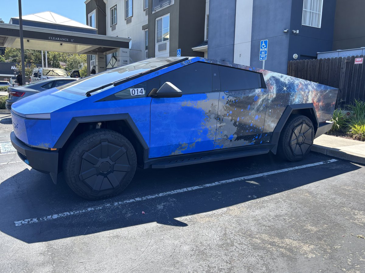 mrtimer2022's tweet image. We have finally arrived in San Mateo, just in time to be in the spectacular @theXtakeover light show tonight put on by the extraordinary @Teslalightshows!! Tomorrow is the all-day event! Watch for my postings &amp;amp; maybe even a livestream or two!