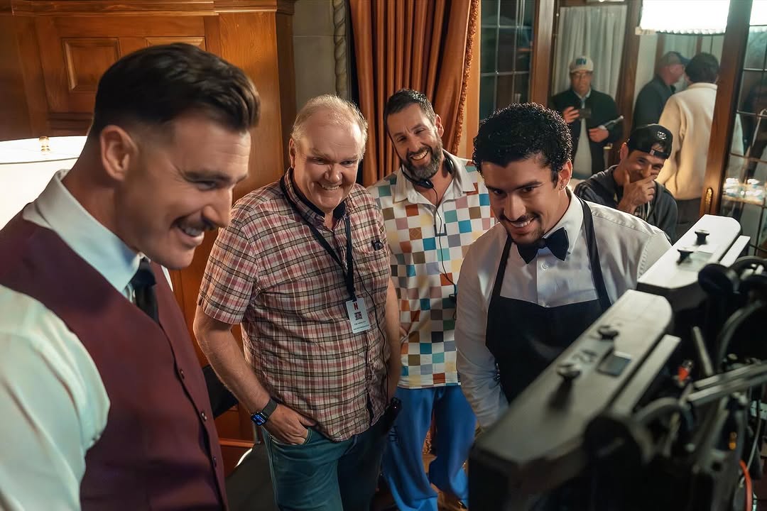 87KillaT's tweet image. Travis Kelce on set of Happy Gilmore 2 🎬⛳ 

(killatrav 📷)