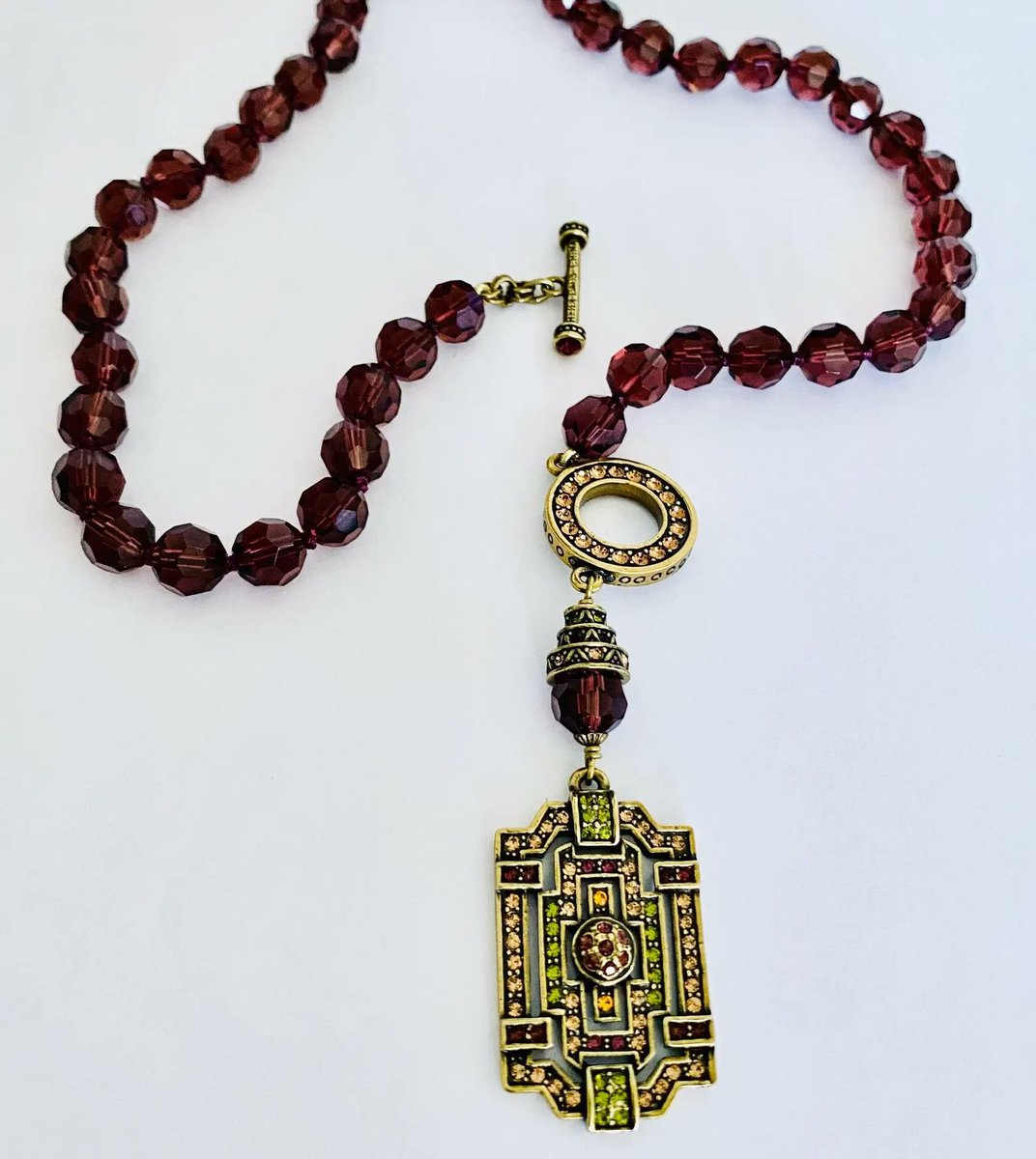 martysatticauc1's tweet image. Beautiful Heidi Daus Crystal Necklace w/Art Deco Style Pendant, Swarovski Amethyst Crystal Bead Necklace and Crystal Pendant in Original Box
etsy.com/listing/430153…