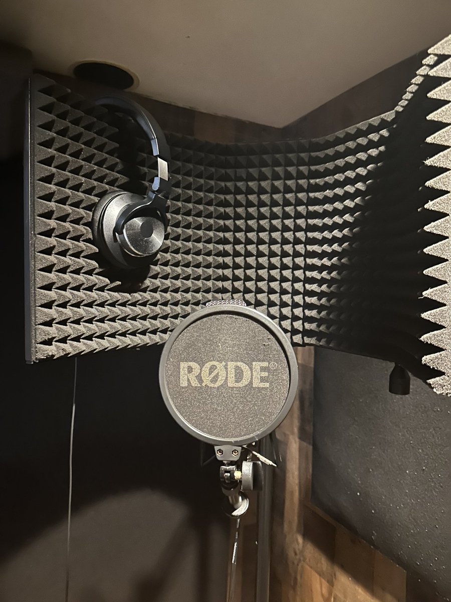 hidetheglocks's tweet image. Øway mic nigga
