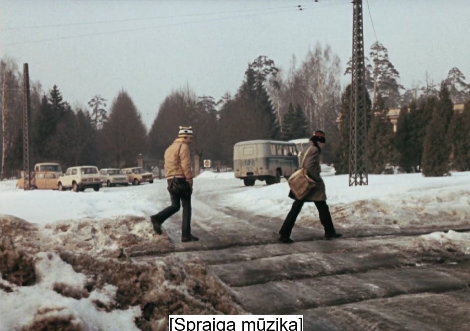 BaibaBicena's tweet photo. Vēl dažas dienas Replay var skatīties filmas "Mana ģimene" (1982.g.) 2. sēriju. Kā piesnidzis Torņakalns un Čiekurkalns! Iztaisīju ekrānuzņēmumus. Vietas var labi atpazīt https://t.co/sFHQeluCYw