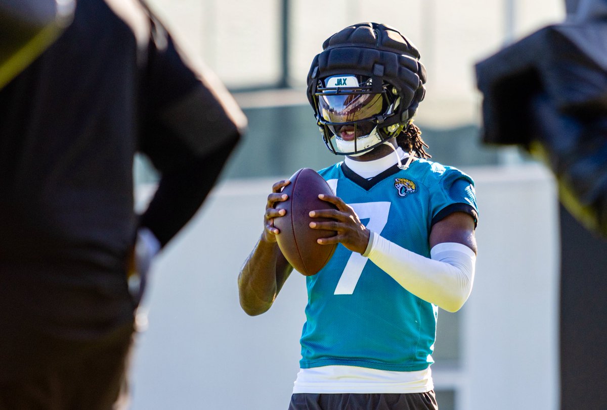 MarcelASJax's tweet image. Back on the Grass. 

@ActionSportsJax | #Jaguars