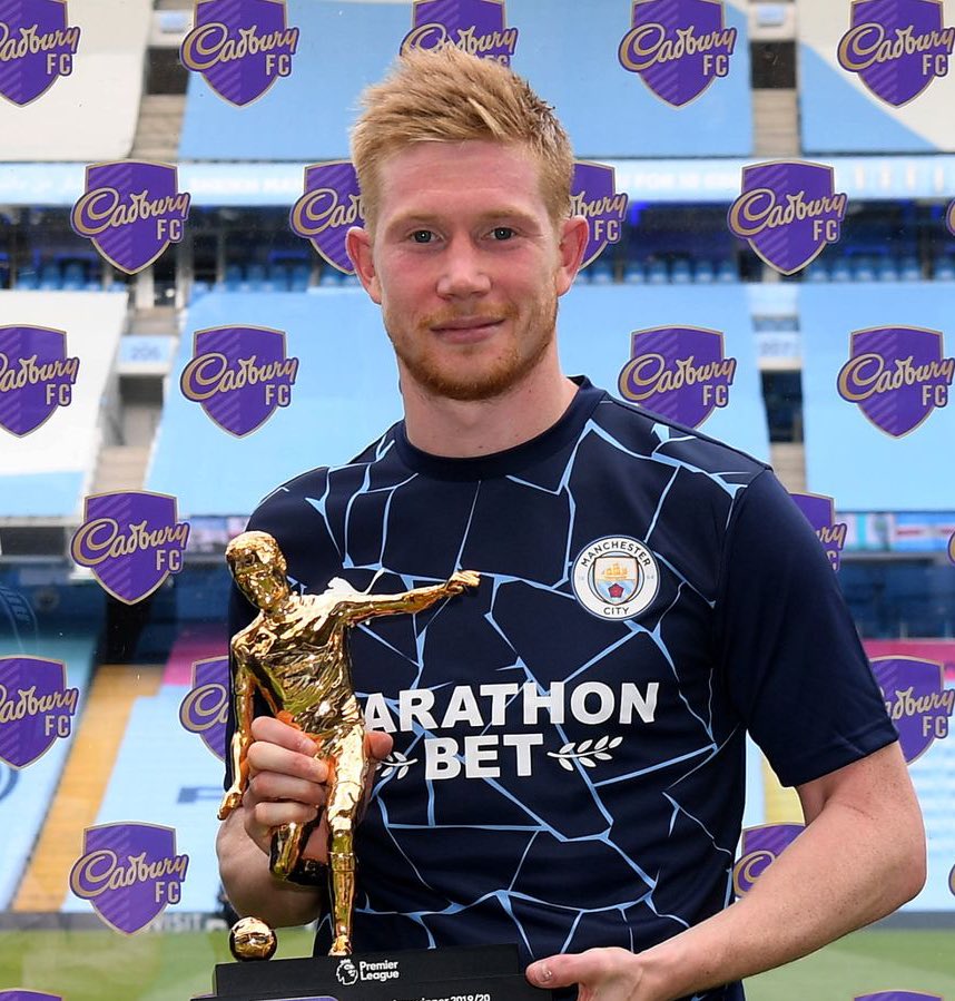 mcfc_lads's tweet image. #OnThisDay in 2020 Kevin De Bruyne won the Playmaker award, as well as equalling the record number of assists in a single Premier League season [20]. 🪄 

Ederson picked up the Golden Glove award, keeping 16 clean sheets in 35 #PL games. 🧤