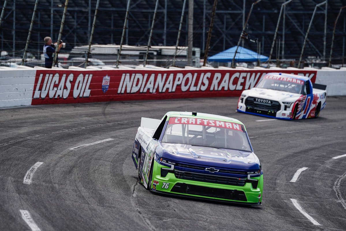 SpencerBoyd's tweet image. 📦 🛻 p25 in Practice but Qualifying was canceled. We roll off 30th time to get to work 🤜🤛 #76 @myautostores Chevy 📦 🛻
@FreedomRacing76