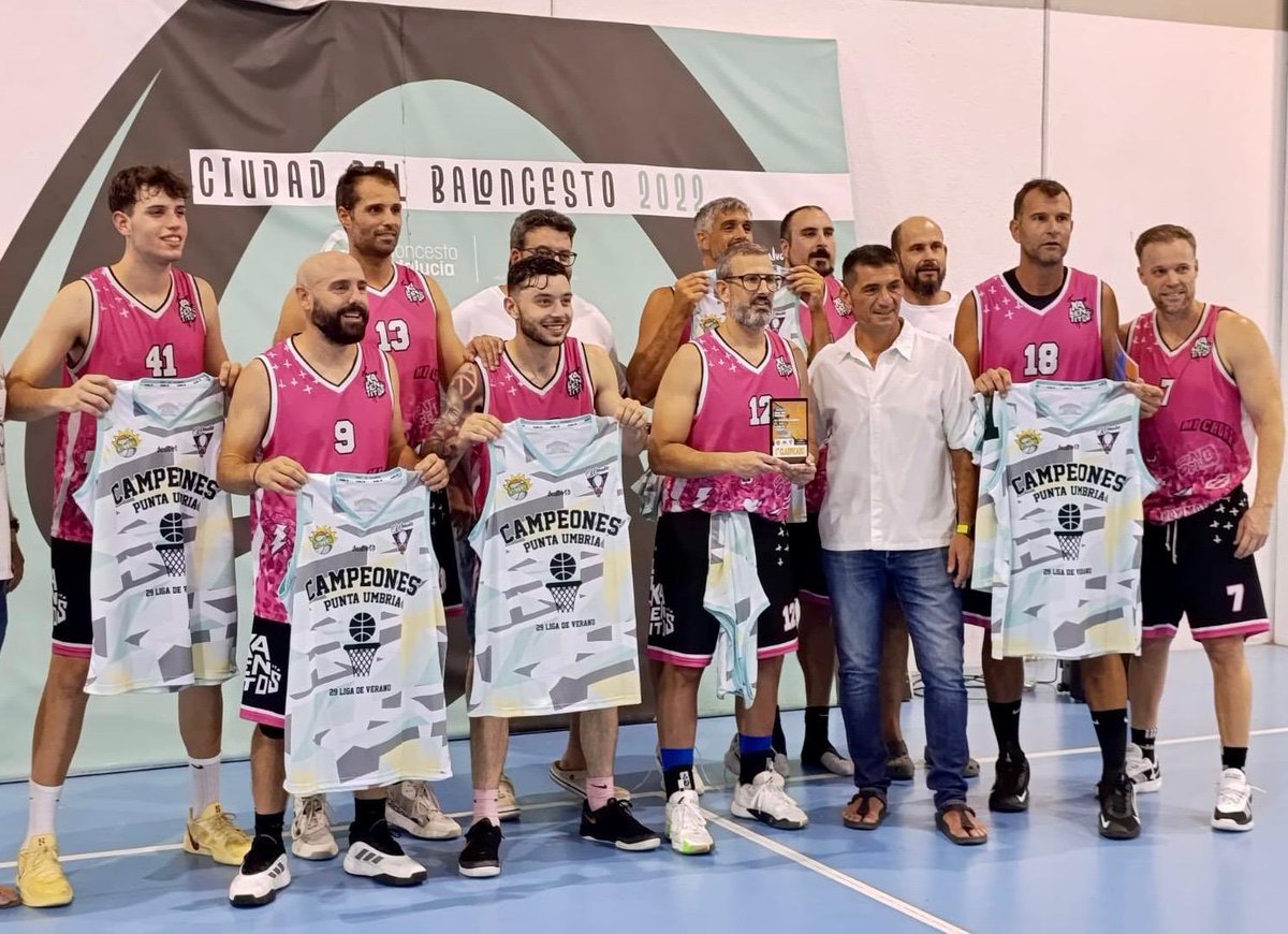 Más años que el ☀️ y seguimos ganando y disfrutando. 

#LigaDeVerano
#Punta