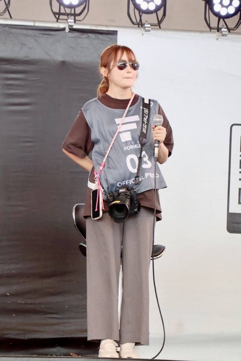 taaachi719's tweet image. 7/19(土) SUPER FORMULA Rd.6🏁
/富士スピードウェイ🏎️🗻
『フォトサポ』📸
〜カメラ女子が学ぶ講座〜
🔸#後藤佑紀(@kino_chan0219)さん
突然きのちゃんもサングラス…🕶️
きのちゃん&ささちゃん🔥この二人のコント?は必見です😂
#フォトサポ #sformula