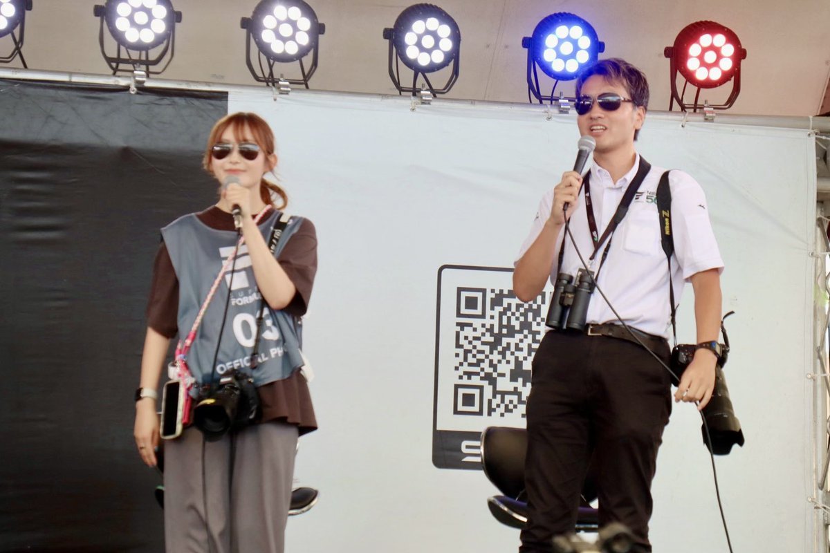 taaachi719's tweet image. 7/19(土) SUPER FORMULA Rd.6🏁
/富士スピードウェイ🏎️🗻
『フォトサポ』📸
〜カメラ女子が学ぶ講座〜
🔸#後藤佑紀(@kino_chan0219)さん
突然きのちゃんもサングラス…🕶️
きのちゃん&ささちゃん🔥この二人のコント?は必見です😂
#フォトサポ #sformula