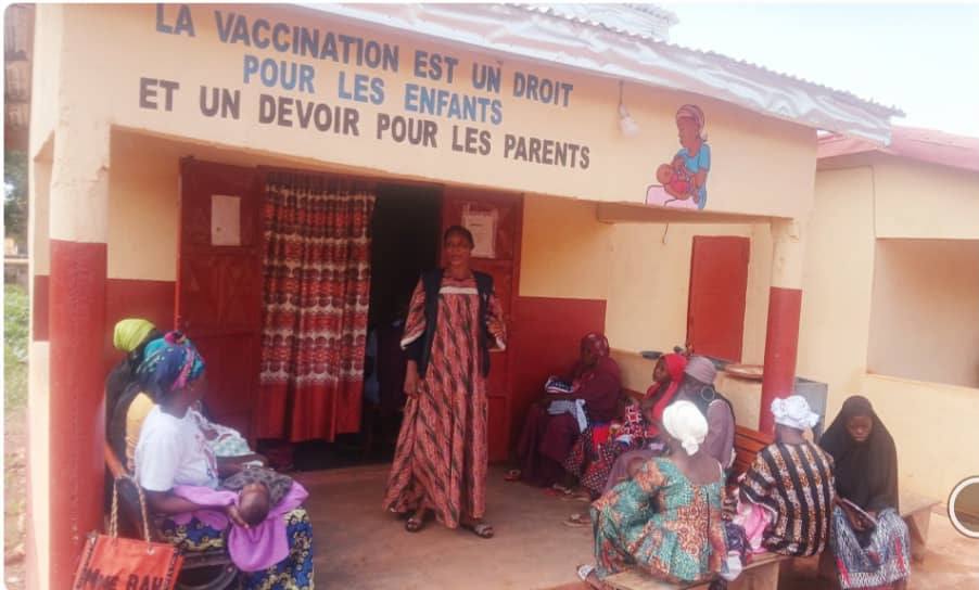 Sevguinee's tweet image. Centre de santé Heremakonon (Mandiana) : tenue d'une sensibilisation sur la prévention du paludisme avec sous financement @EF_LINITIATIVE