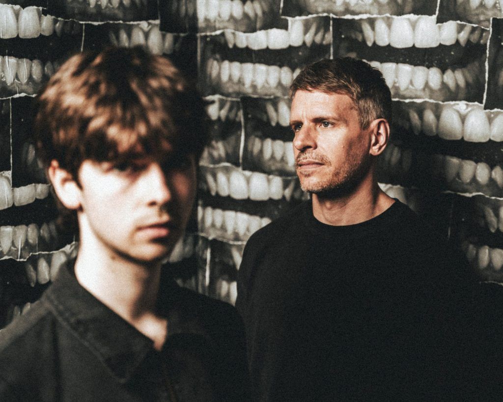 godisinthetv's tweet image. New Post: NEWS: Mount Palomar releases new single ‘Pass the Parcel’ featuring Makeshift Art Bar godisinthetvzine.co.uk/2025/07/24/new…