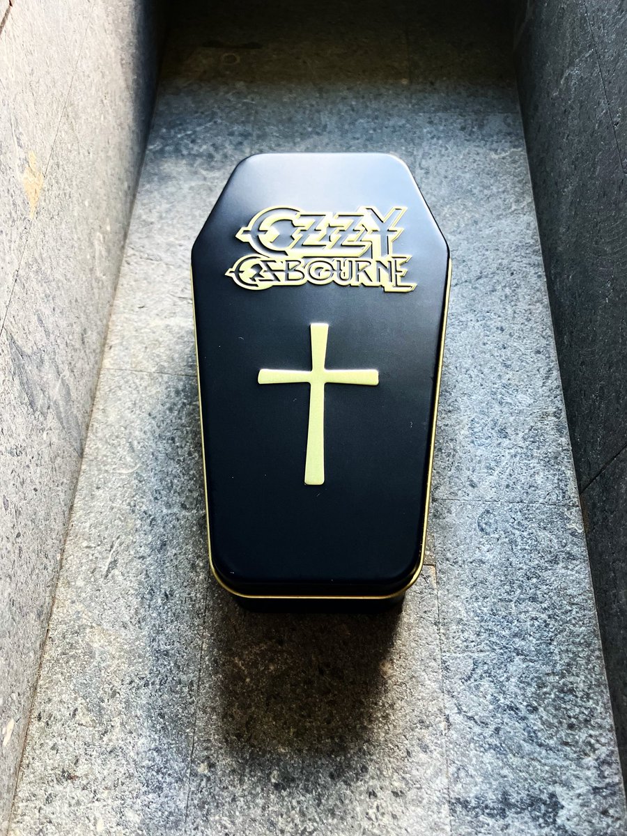 Rest in Peace  🕊️

Prince of Darkness 🦇

#OzzyOsbourneRIP 
#OzzyOsbourneForever 
#Ozzy