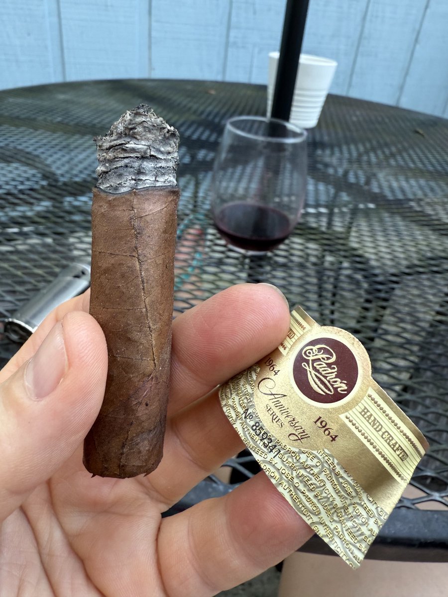 Lillian_Guerra's tweet image. Nothing like being #Cuban in #StAugustine &amp;amp; smoking a #Padrón cigar Anniversary Series #1964 the year my parents left #Cuba to be part of. #NewCuba we live everyday